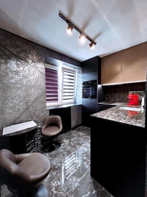 Black Pearl Luxury Apartment Windawa Zewnętrze zdjęcie