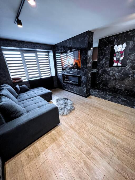 Black Pearl Luxury Apartment Windawa Zewnętrze zdjęcie