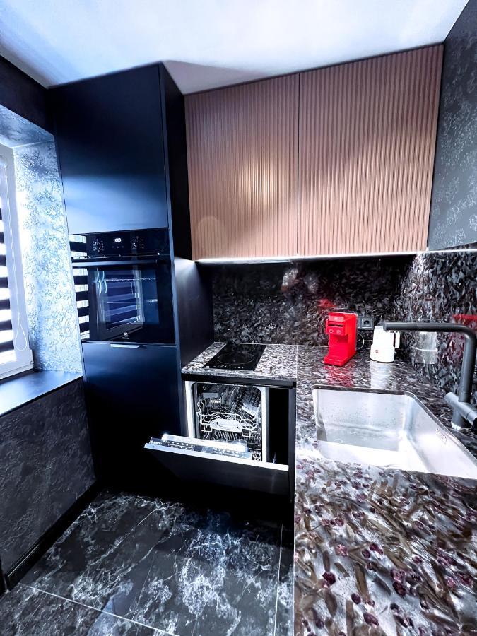 Black Pearl Luxury Apartment Windawa Zewnętrze zdjęcie